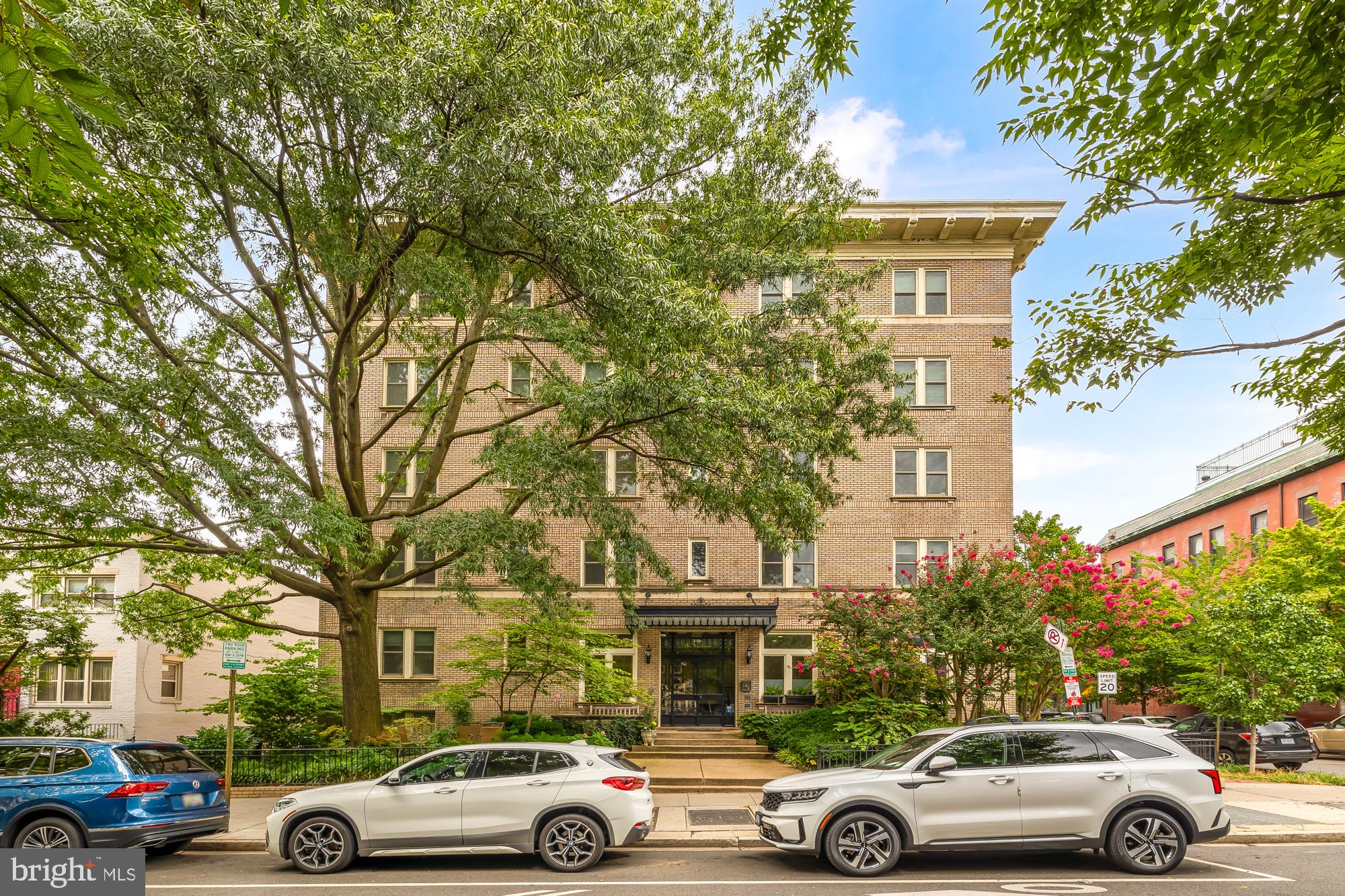 1916 17th St NW #302