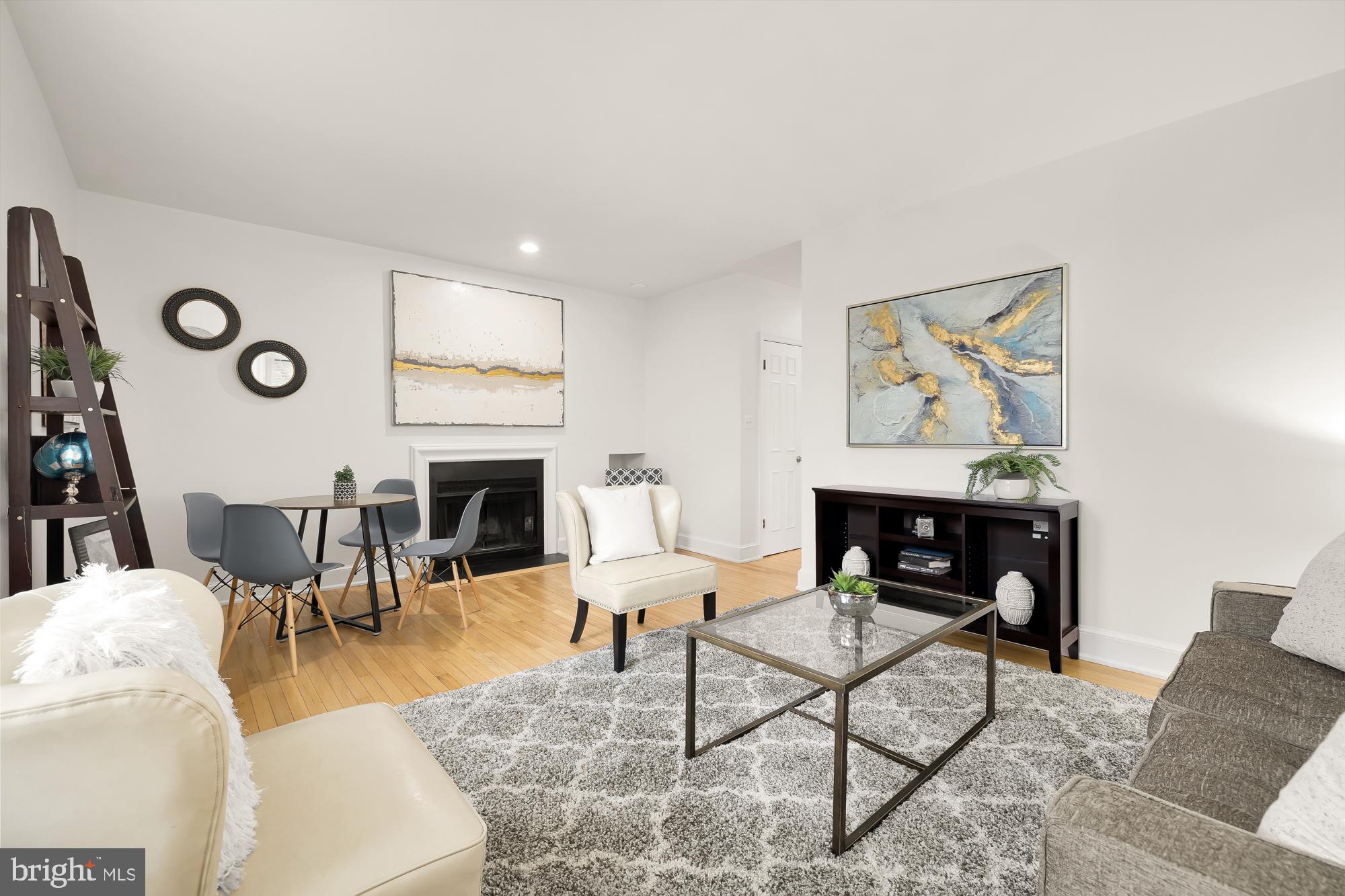 1916 17th St NW #302