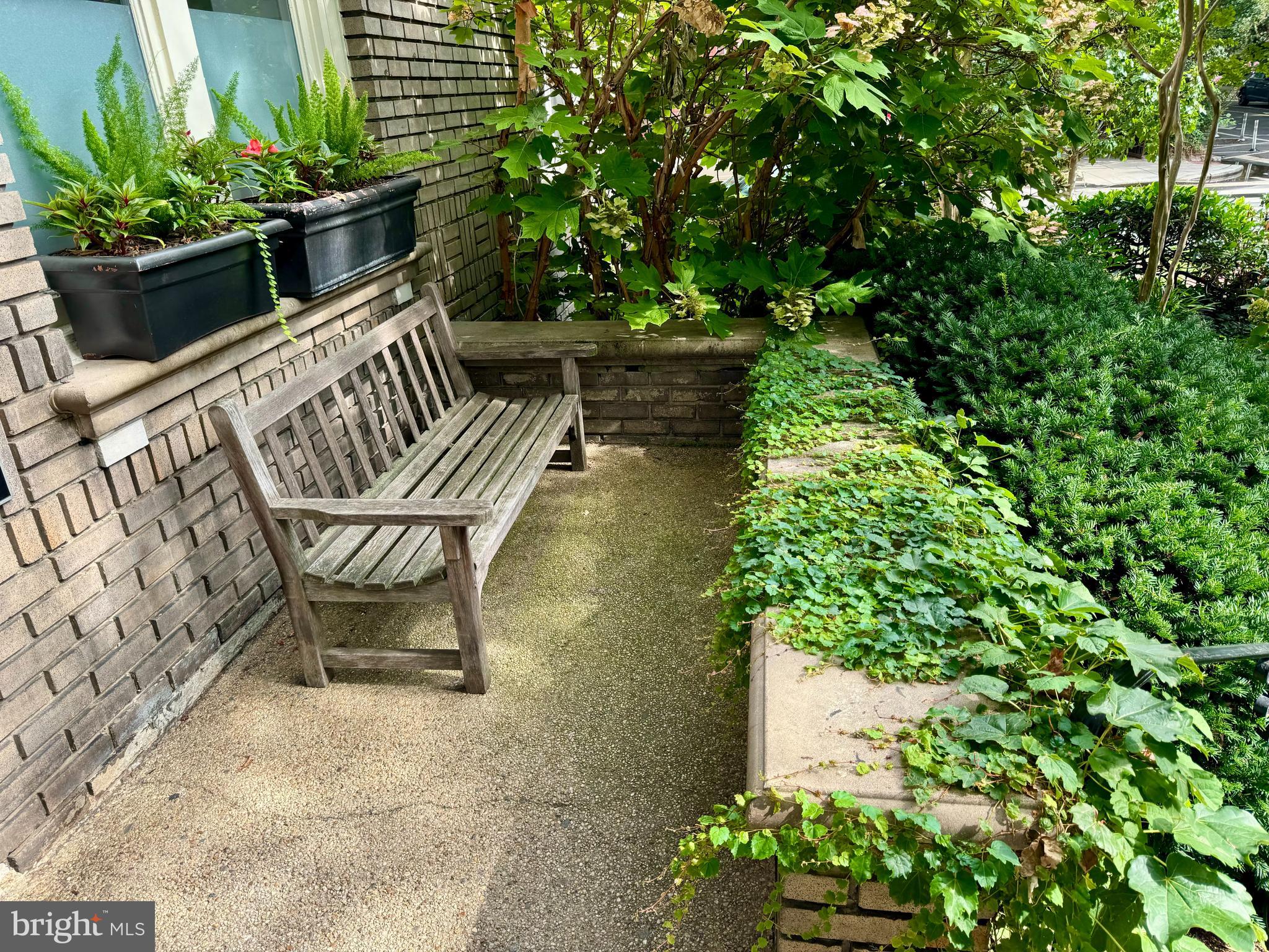 1916 17th St NW #302