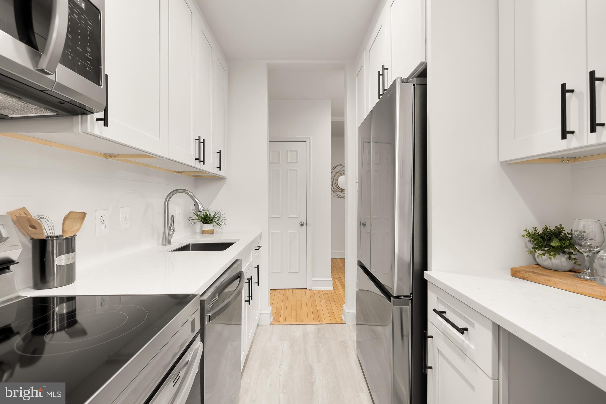 1916 17th St NW #302