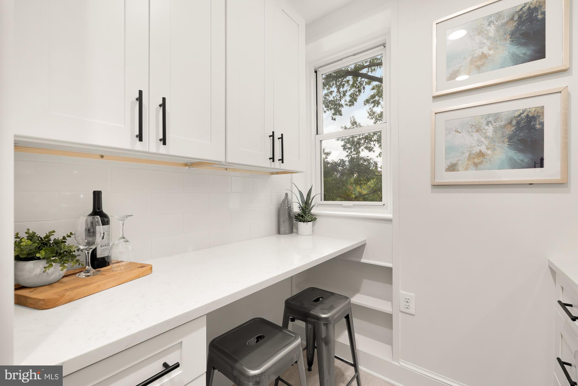 1916 17th St NW #302