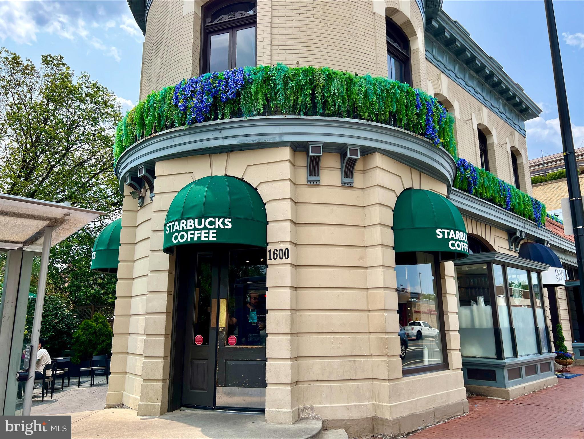 1916 17th St NW #302