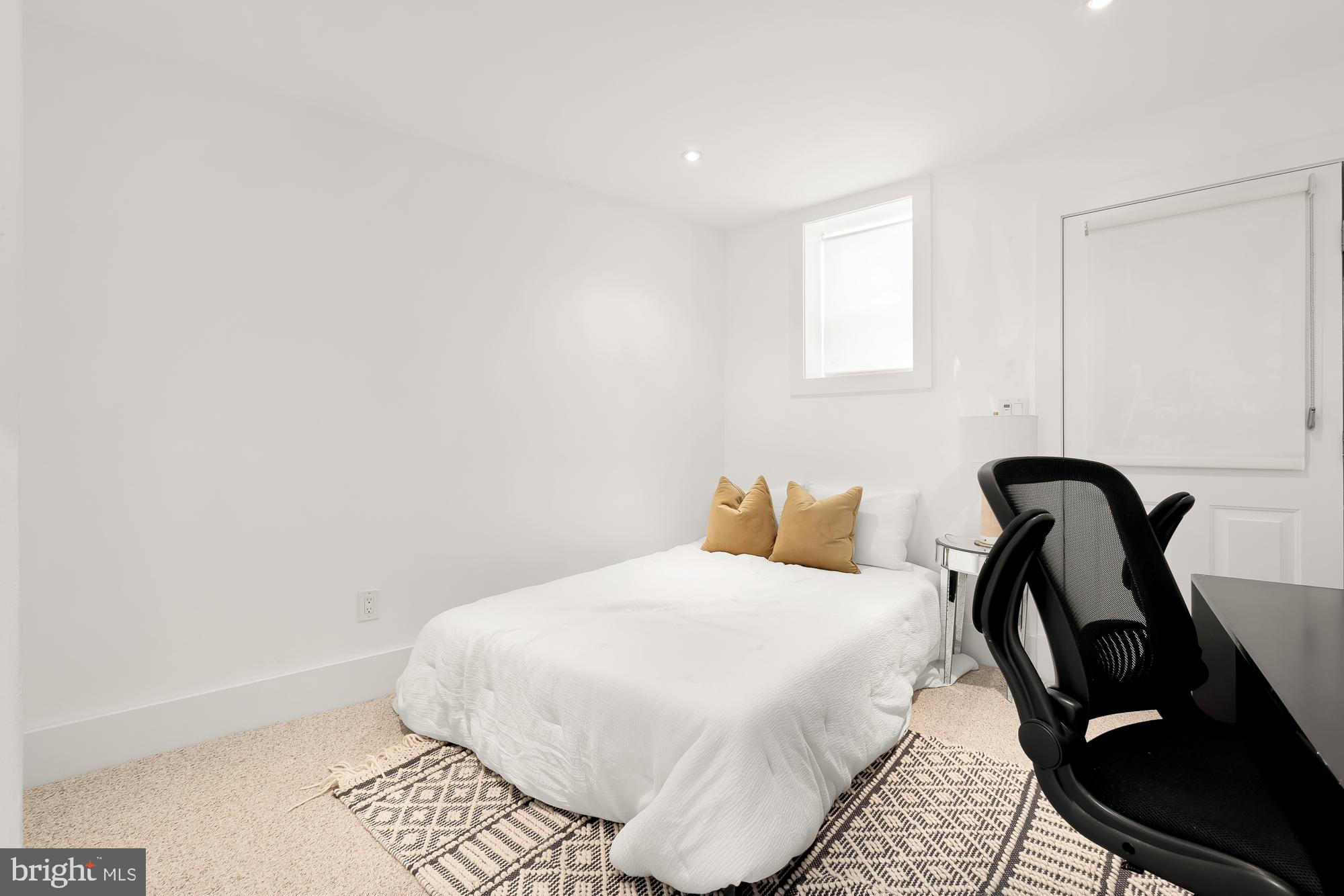 39 V St NE