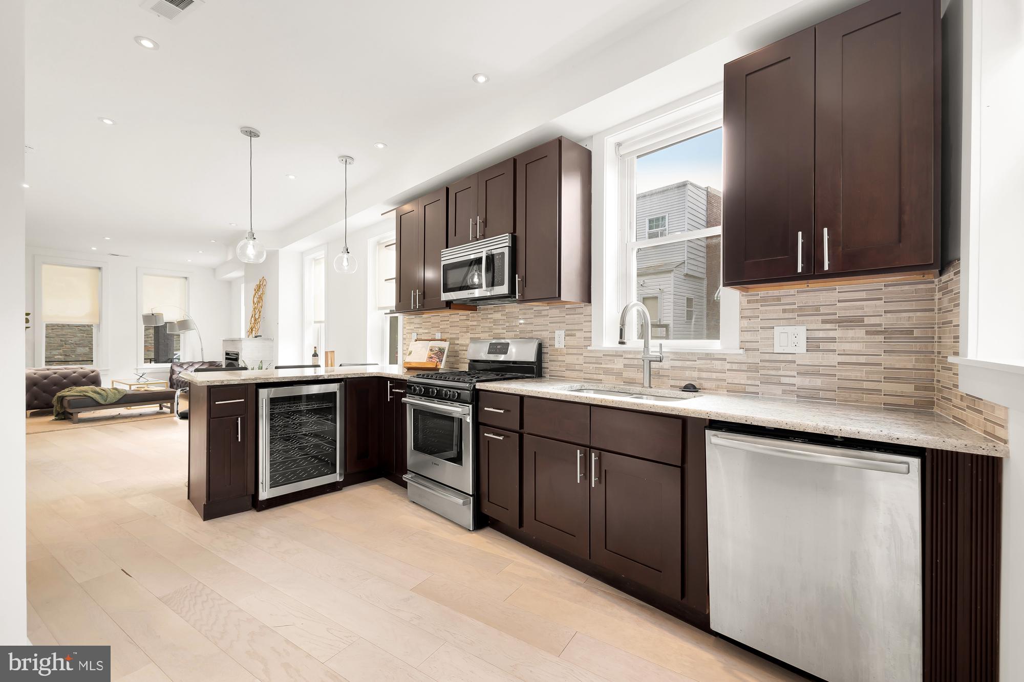 39 V St NE