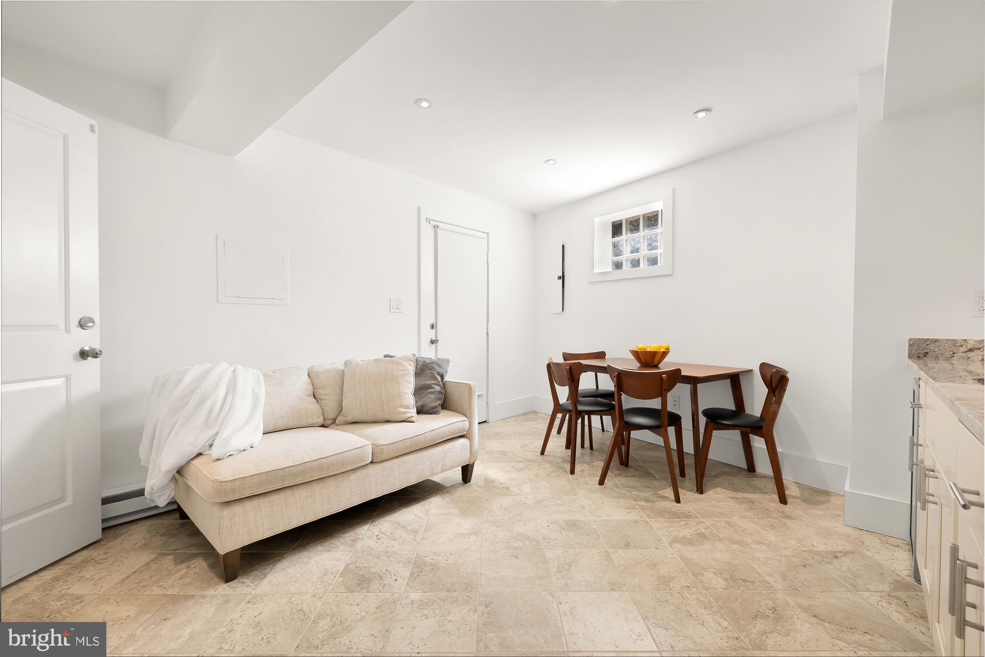 39 V St NE