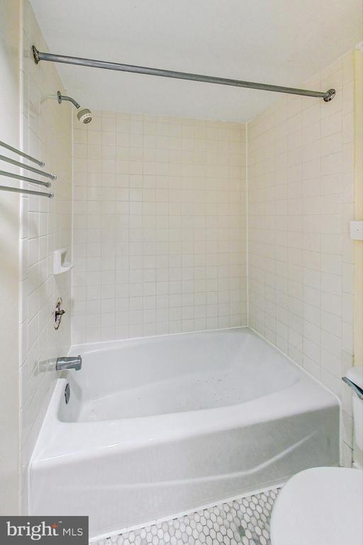 1840 California St NW #13a