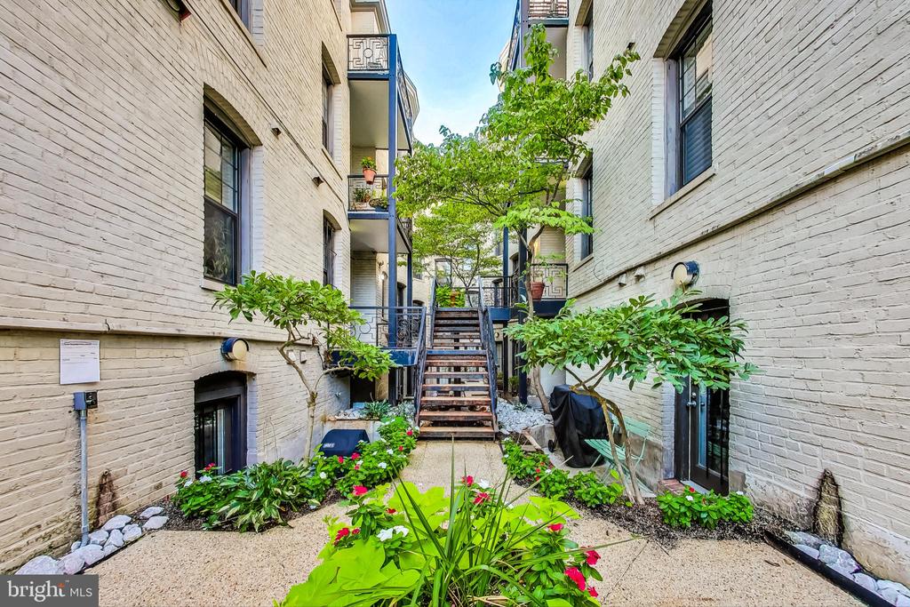 1840 California St NW #13a