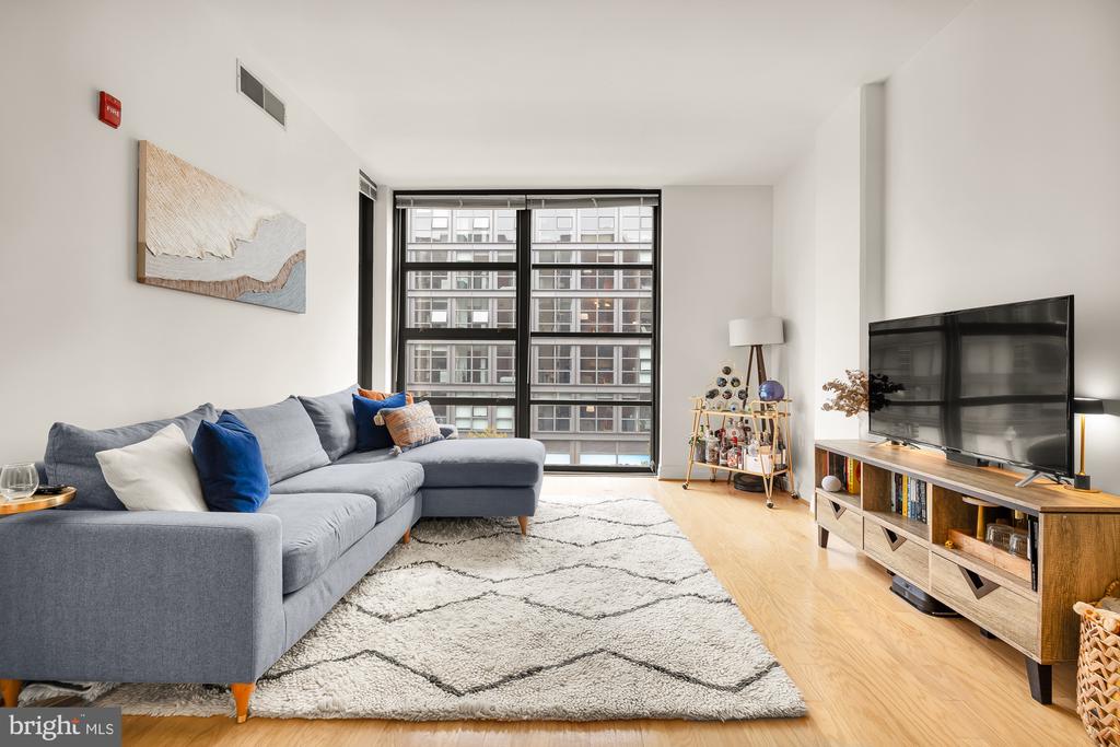 2120 Vermont Ave NW #303