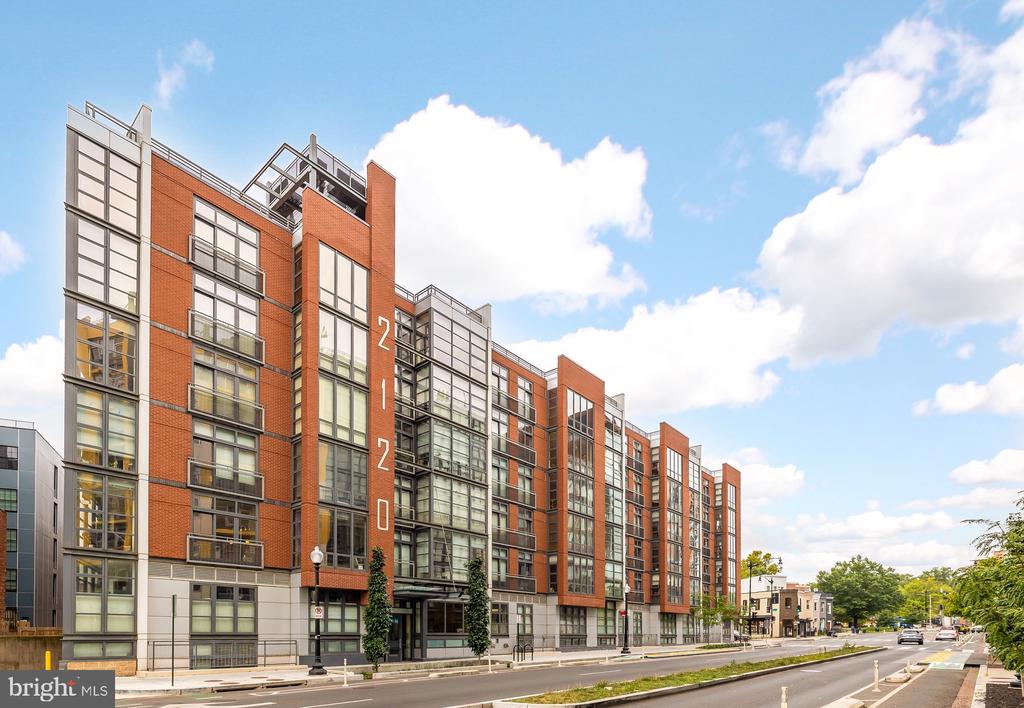 2120 Vermont Ave NW #303