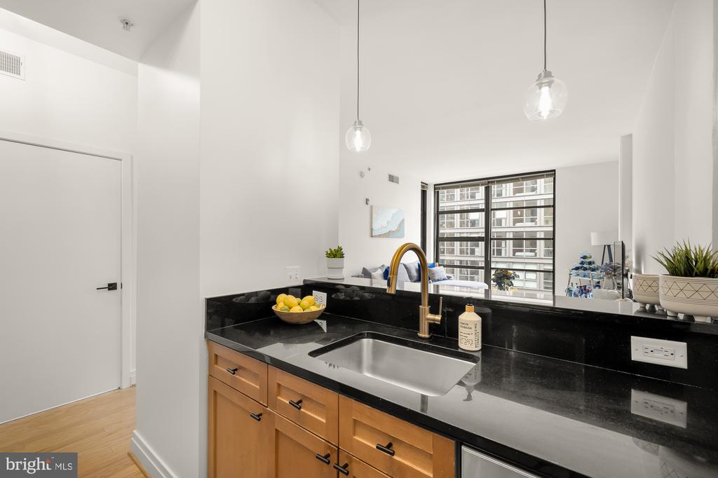 2120 Vermont Ave NW #303
