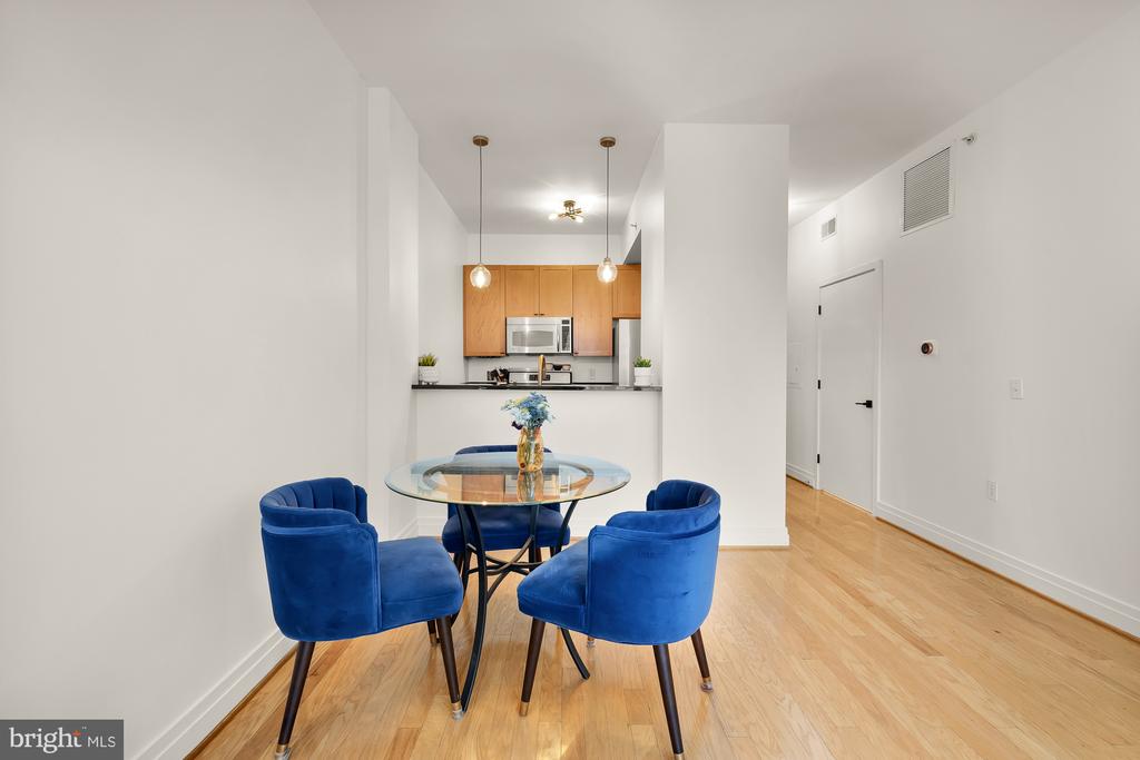 2120 Vermont Ave NW #303