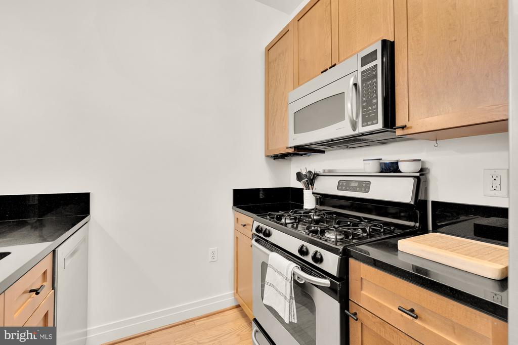 2120 Vermont Ave NW #303
