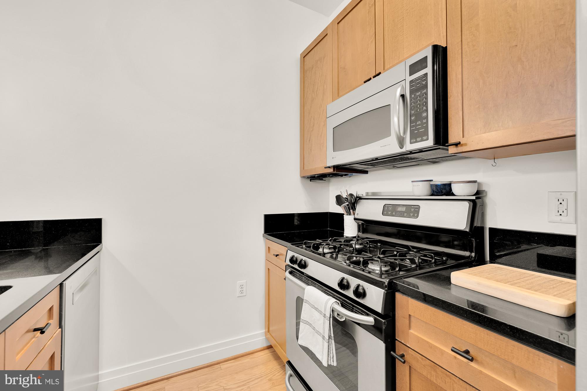 2120 Vermont Ave NW #303
