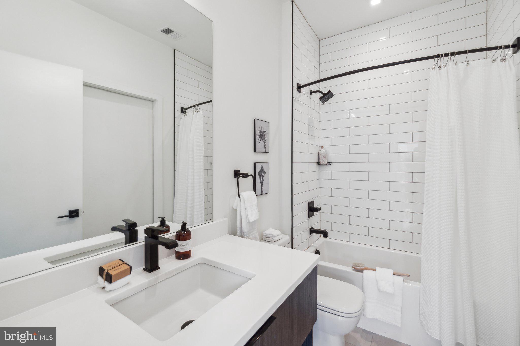 801 N St NW #301