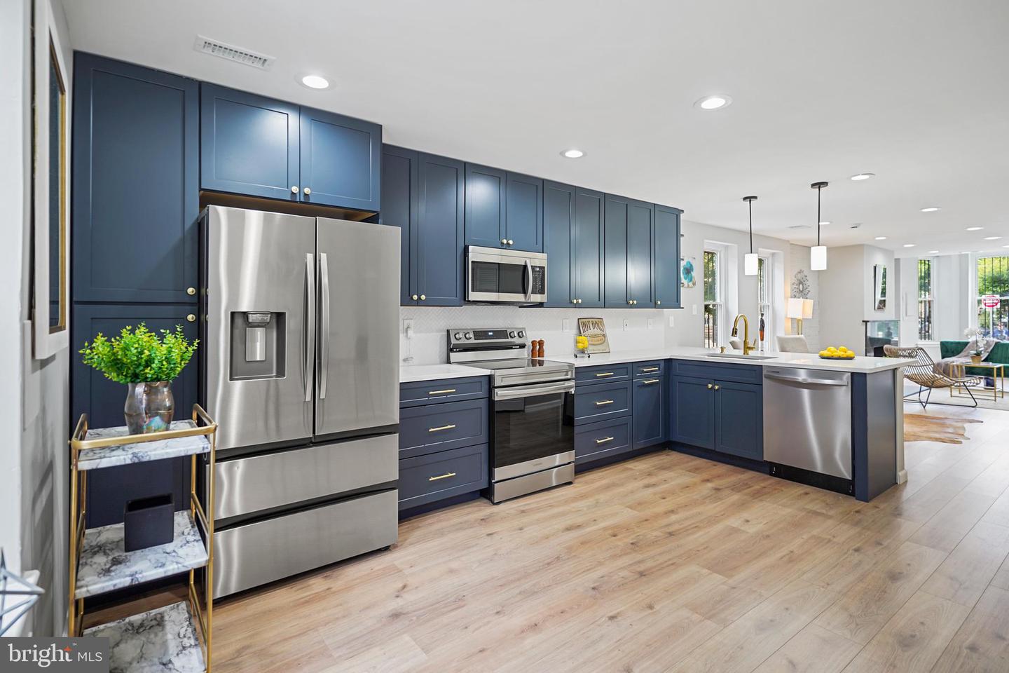 1524 1st St NW