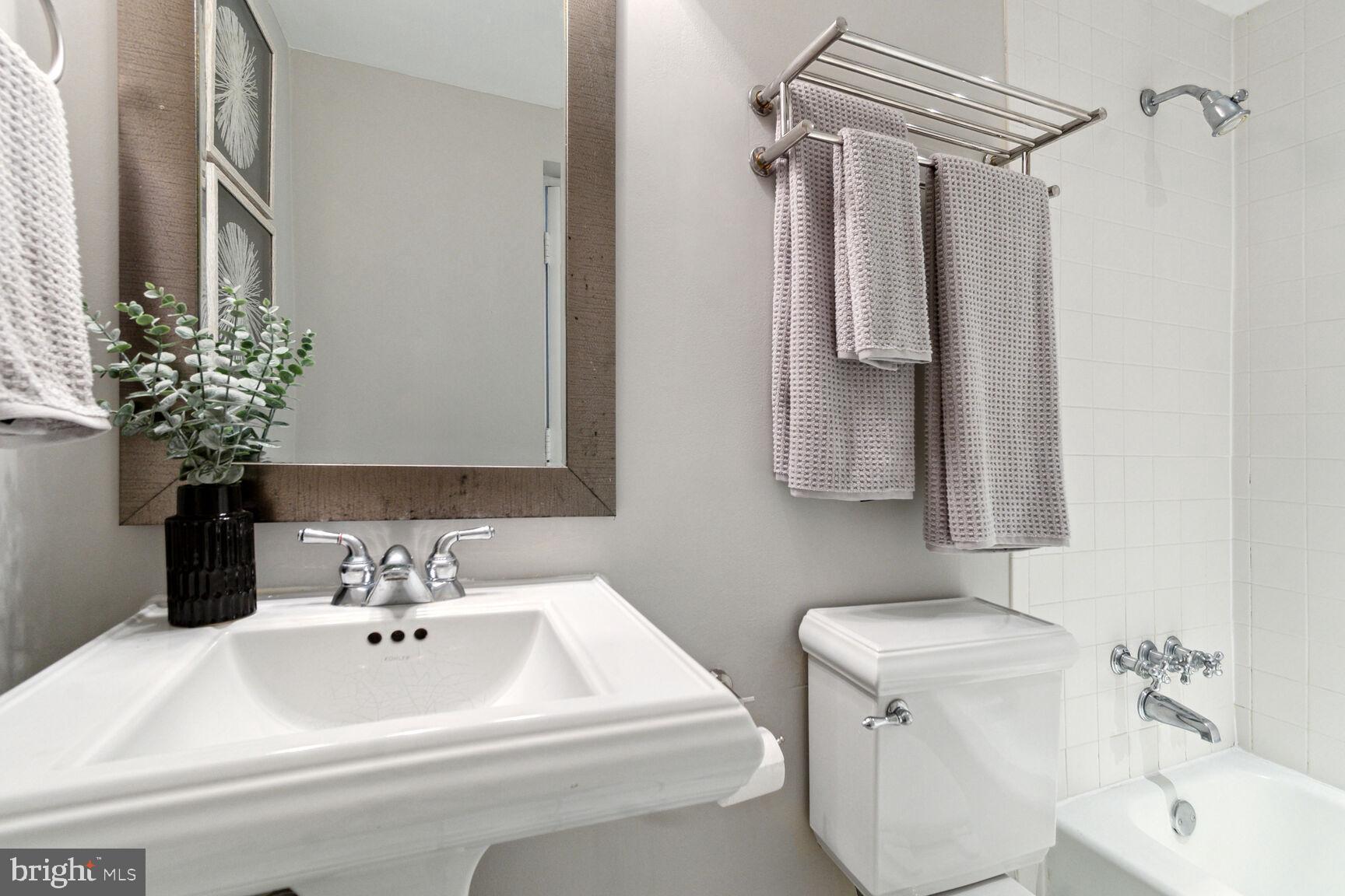 1718 CORCORAN ST NW #12