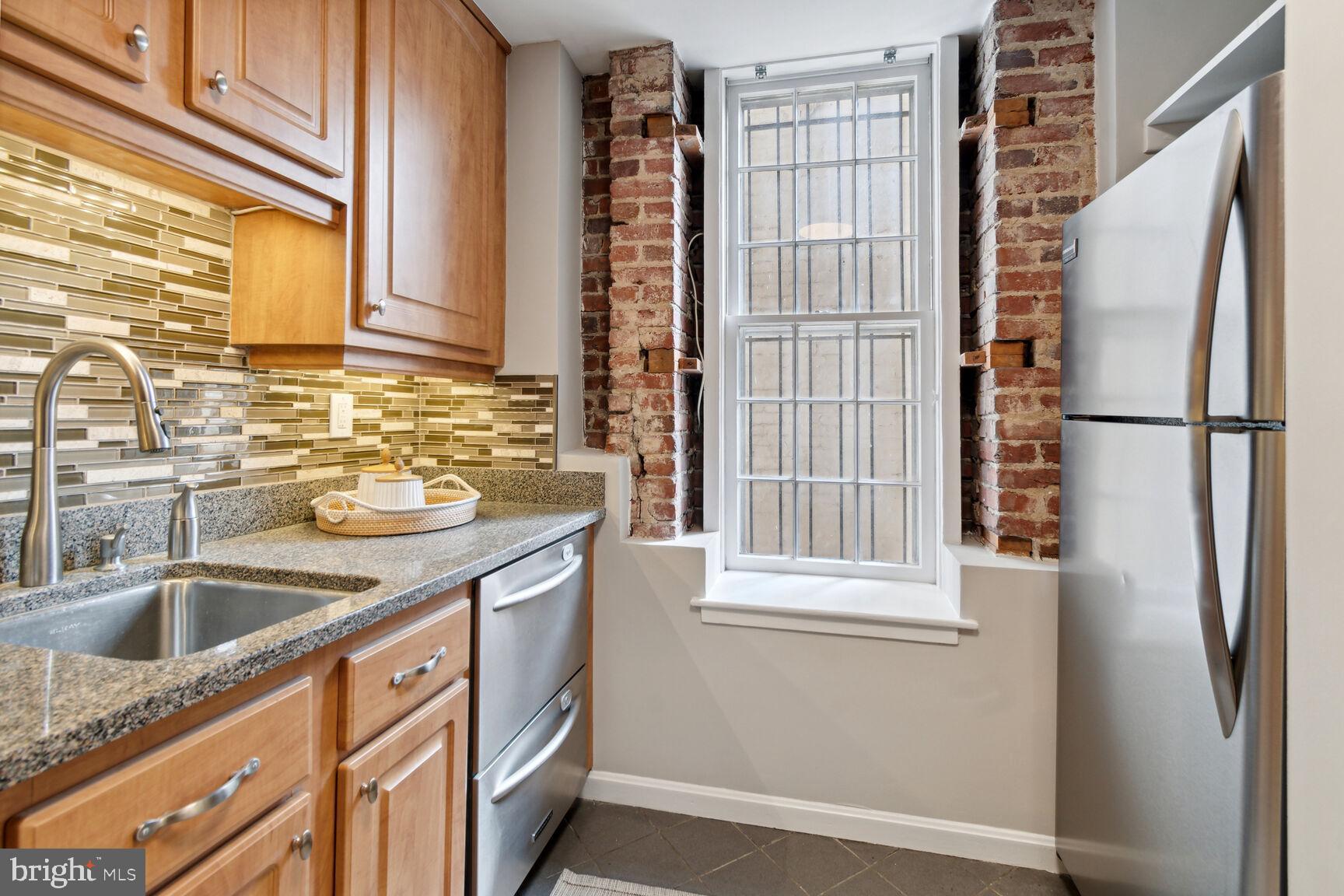 1718 CORCORAN ST NW #12