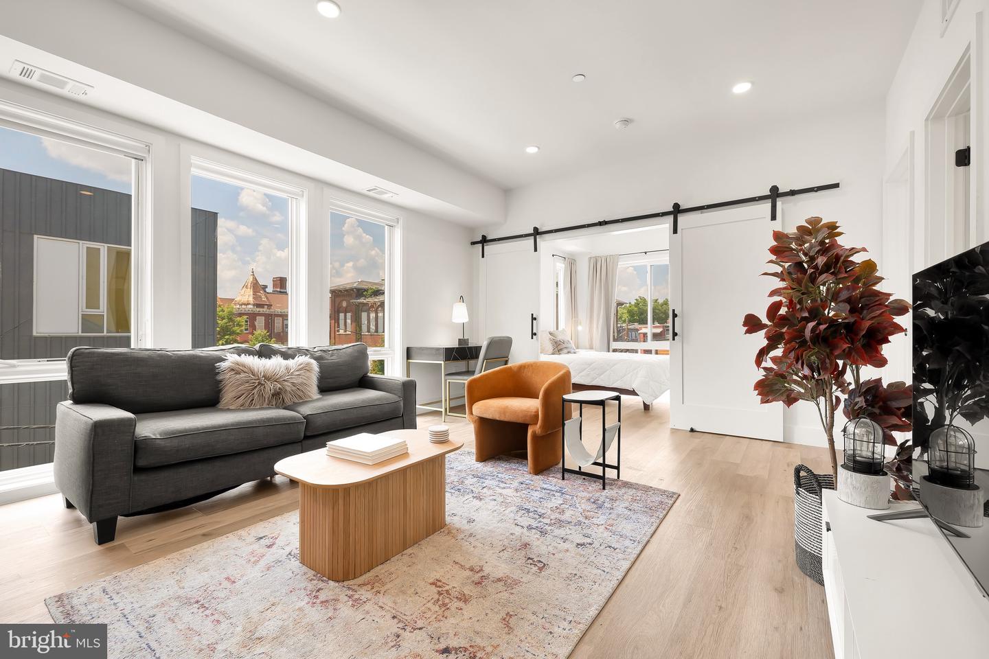 14 P St NW #302