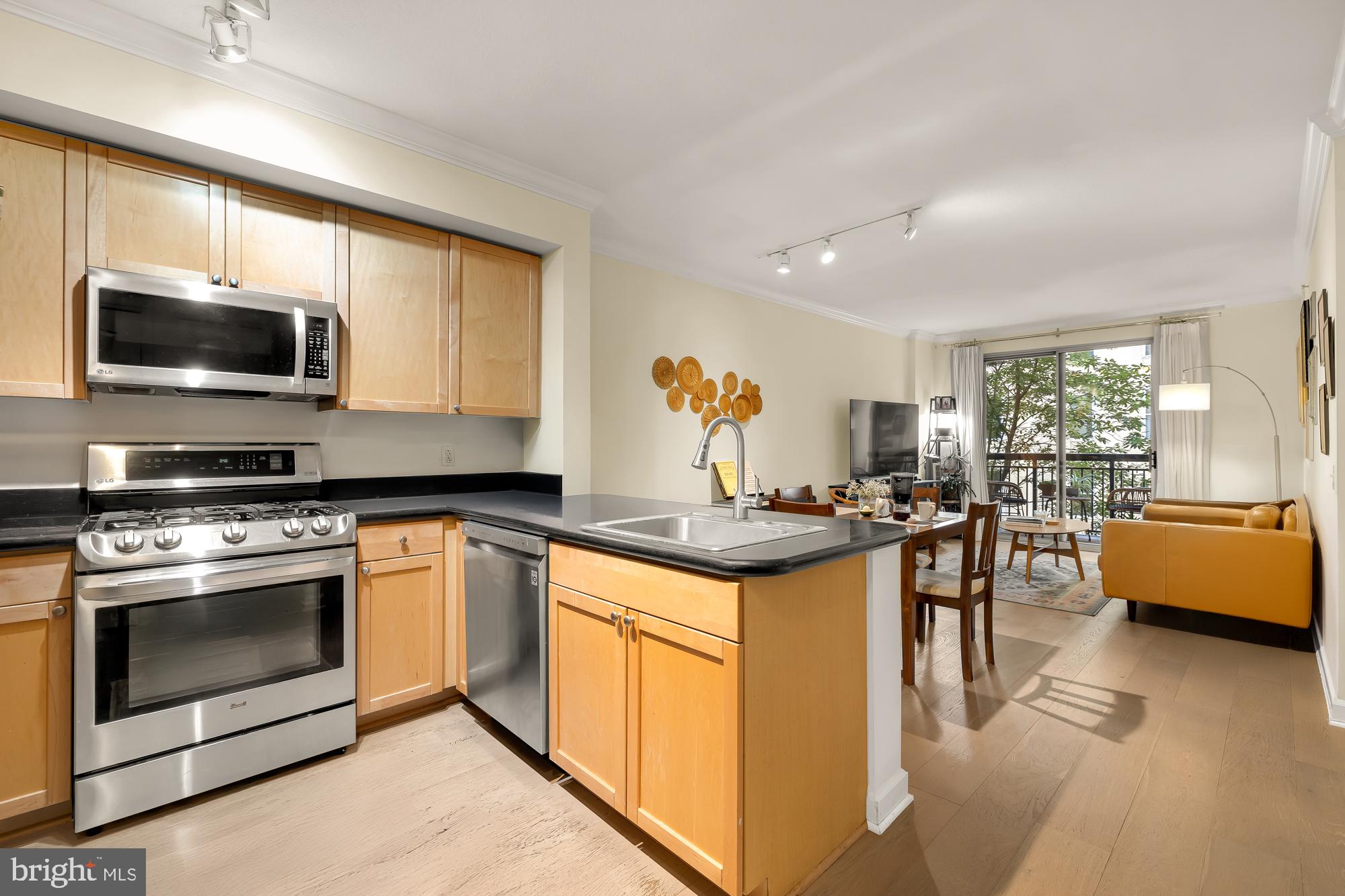 1441 Rhode Island Ave NW #208