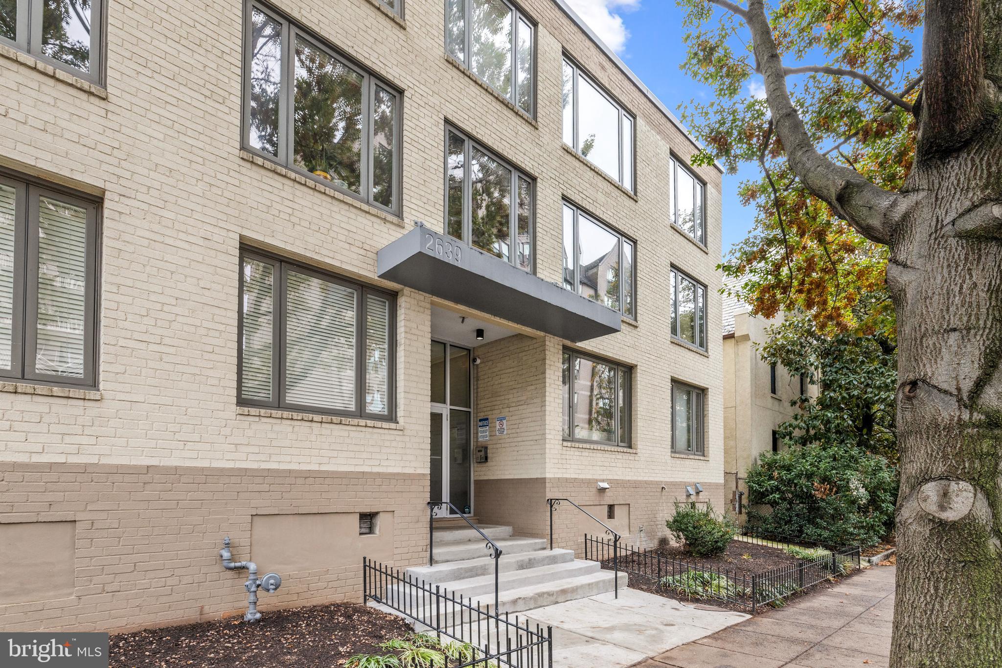 2639 15th St NW #105