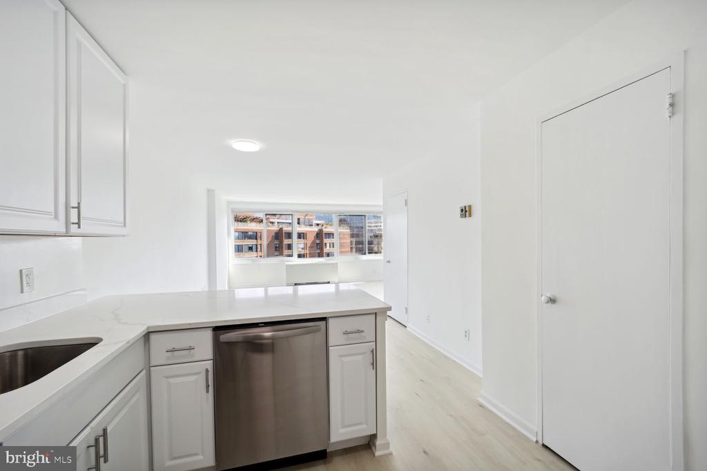 1330 NEW HAMPSHIRE AVE NW #903