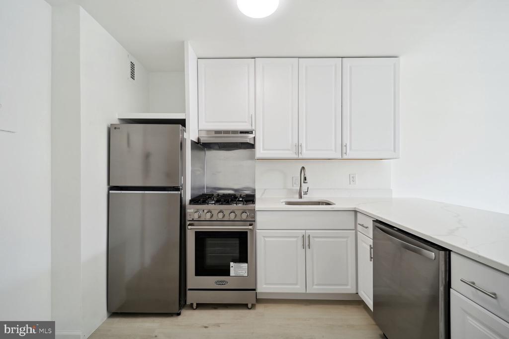 1330 NEW HAMPSHIRE AVE NW #903