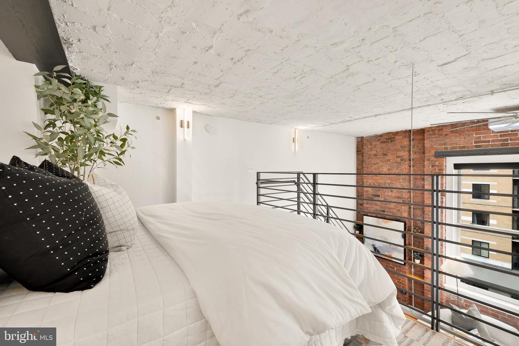 1401 R St NW #303