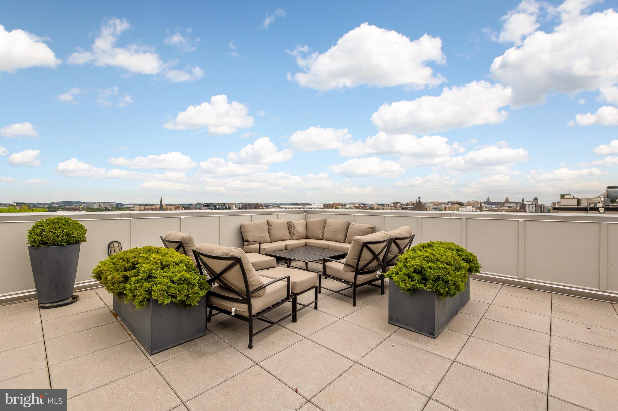 1401 R St NW #303
