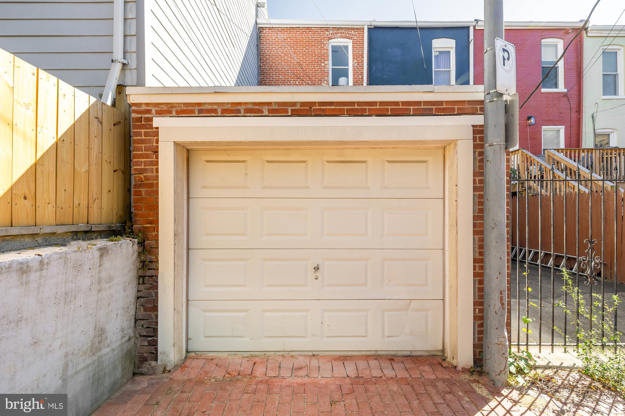 1110 8th St NE