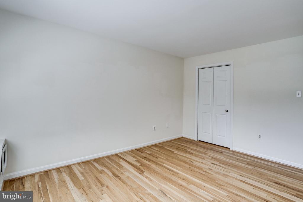 2741 UNICORN LN NW