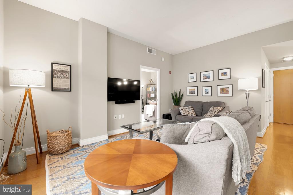 2120 Vermont Ave NW #515