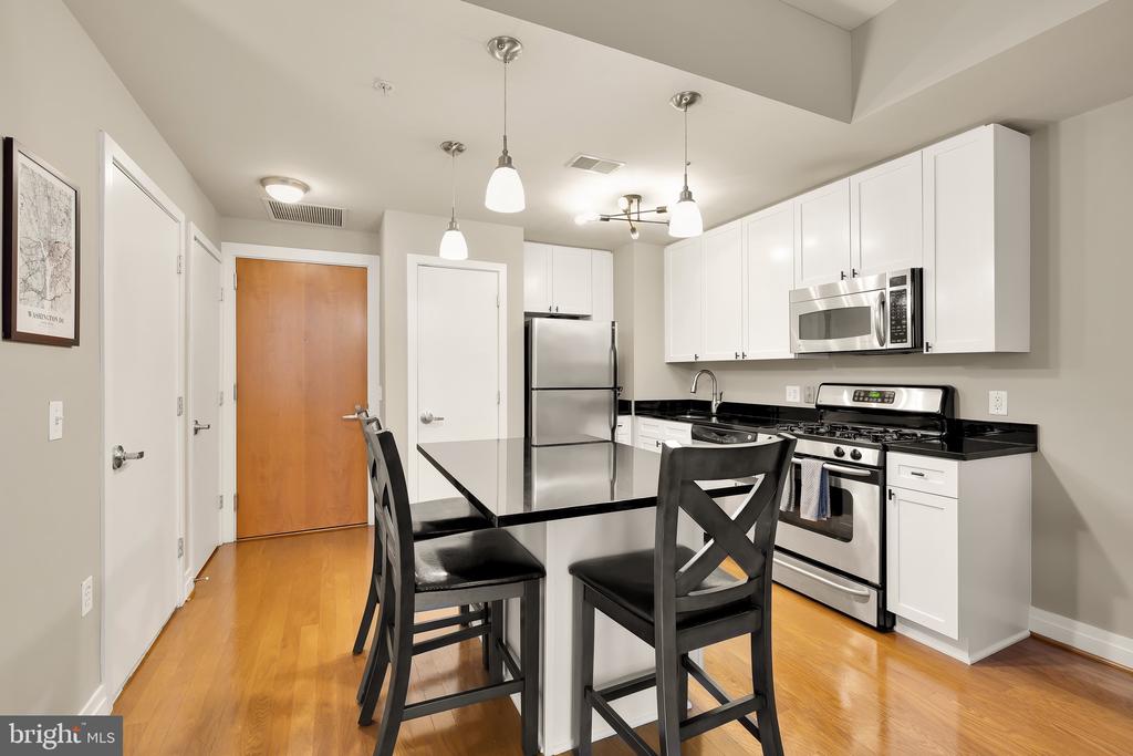 2120 Vermont Ave NW #515