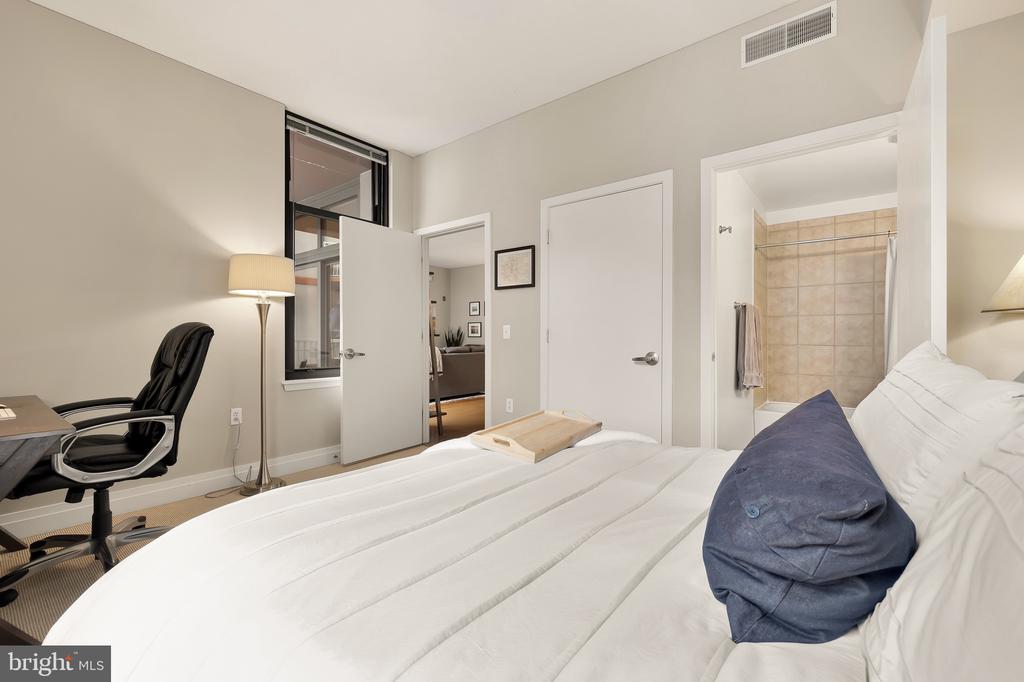 2120 Vermont Ave NW #515