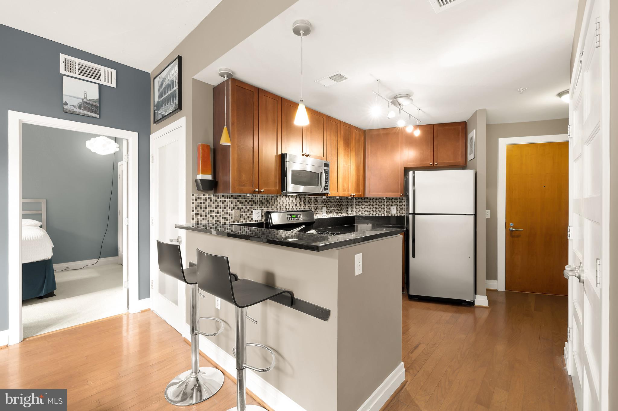 2120 Vermont Ave NW #422