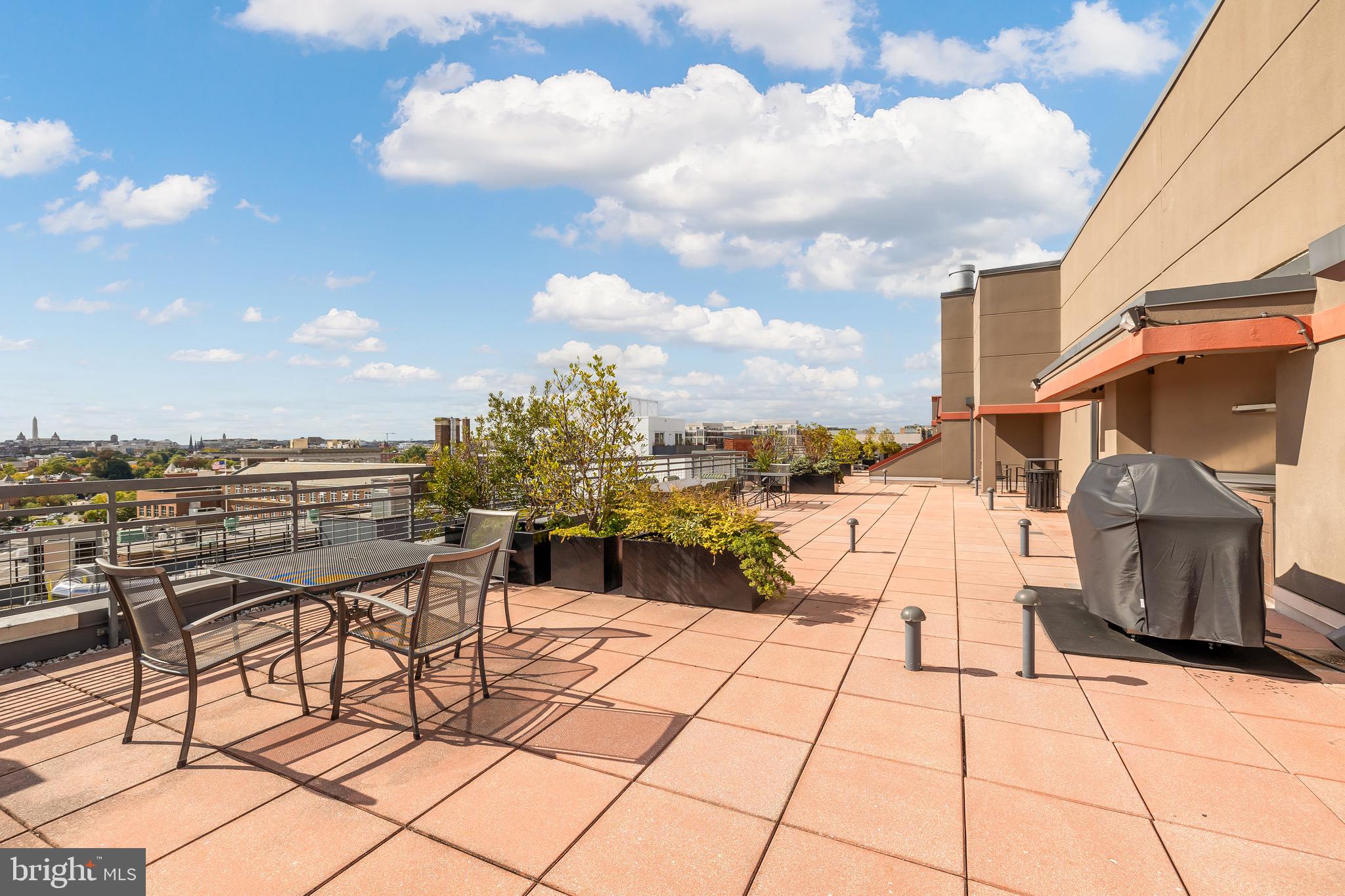 2120 Vermont Ave NW #422
