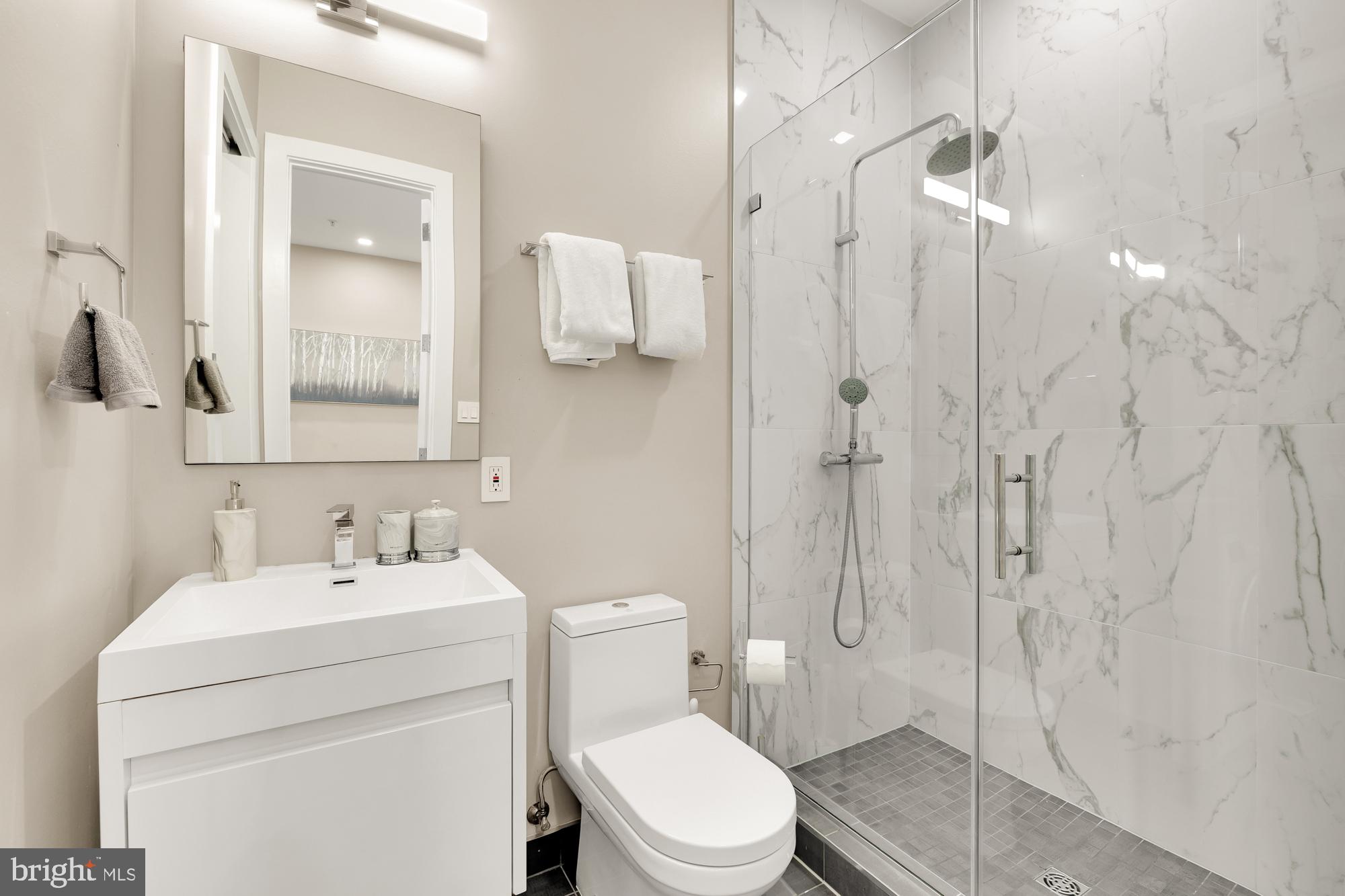 1777 T St NW #4