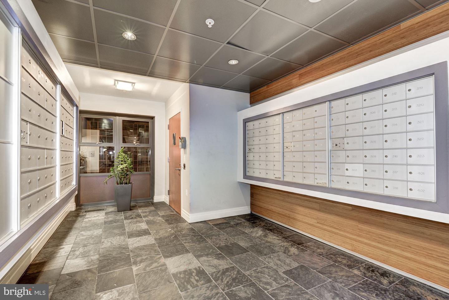2120 VERMONT AVE NW #323