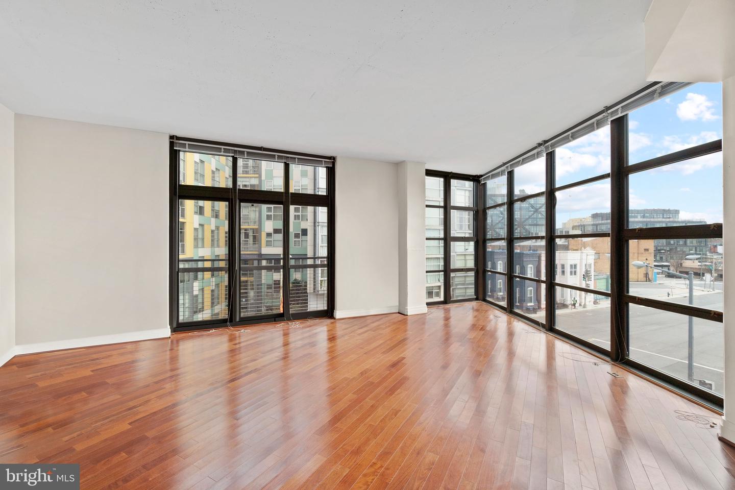 2120 VERMONT AVE NW #323