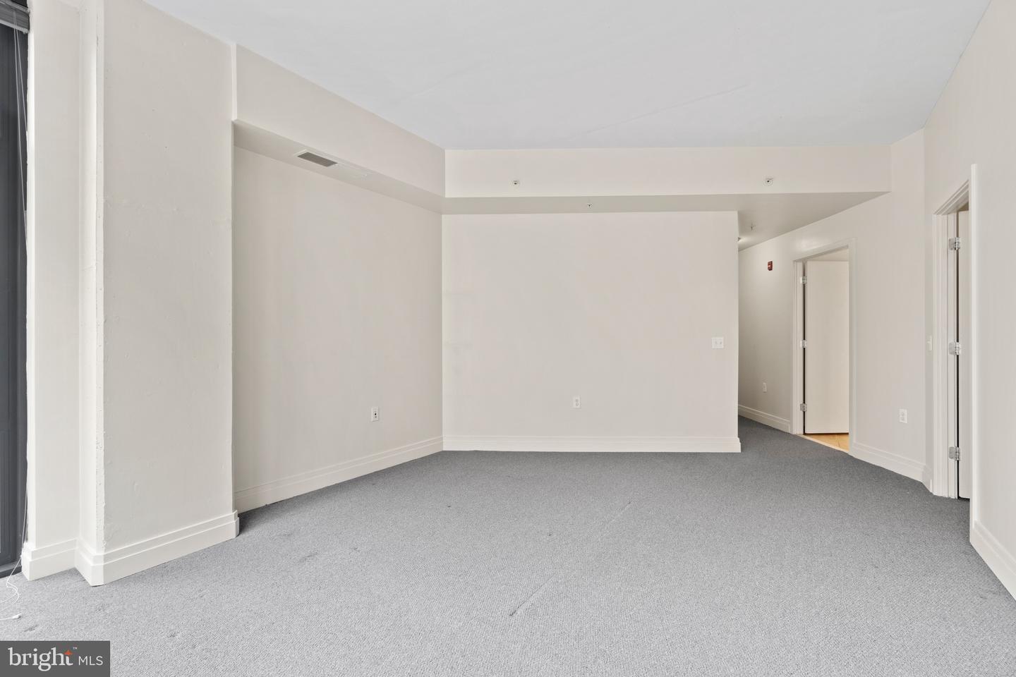 2120 VERMONT AVE NW #323