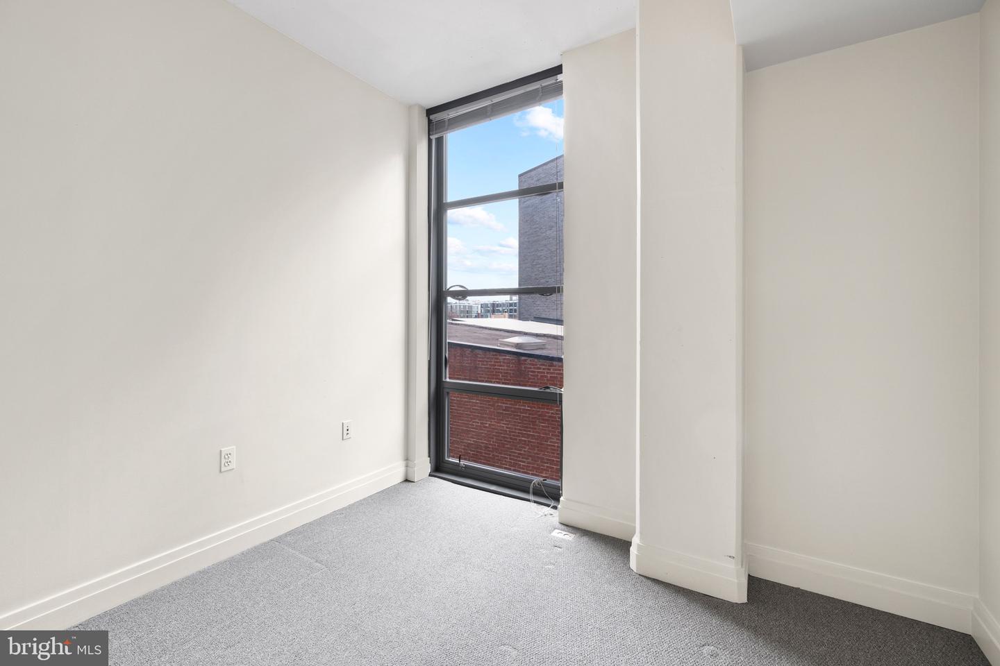 2120 VERMONT AVE NW #323
