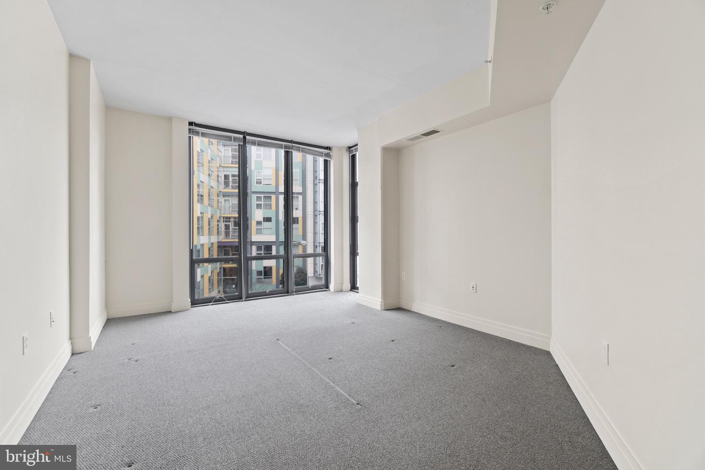 2120 VERMONT AVE NW #323