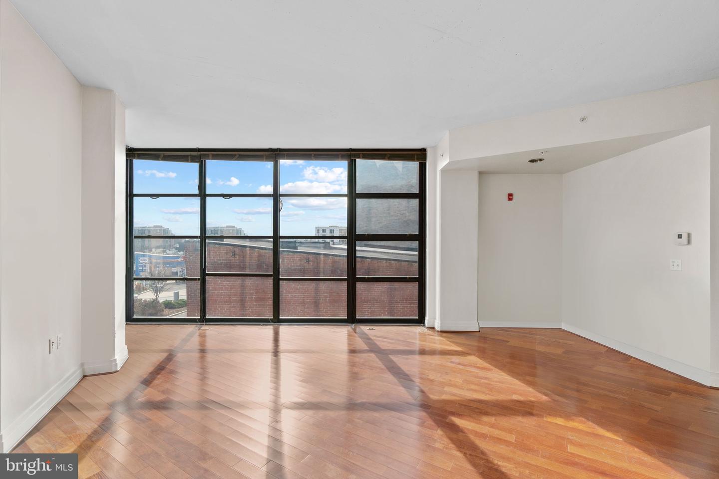 2120 VERMONT AVE NW #323