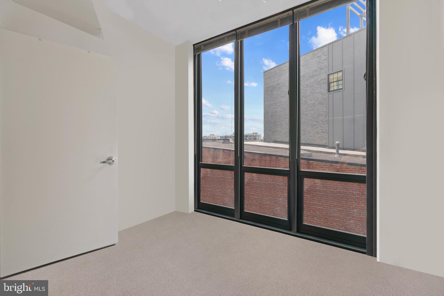 2120 VERMONT AVE NW #323