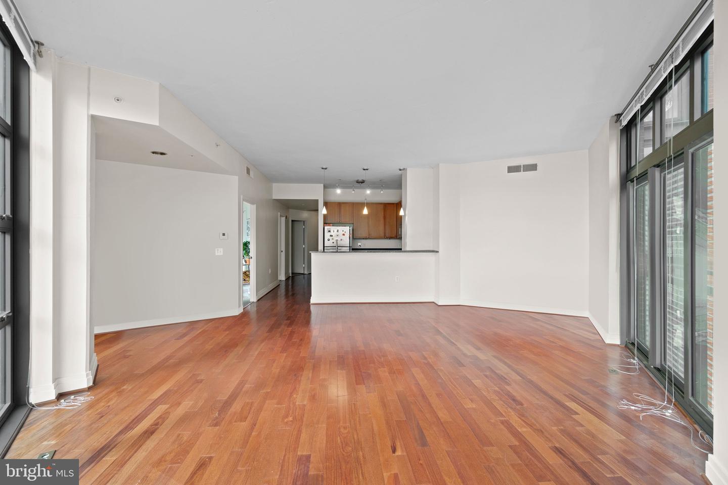 2120 VERMONT AVE NW #323