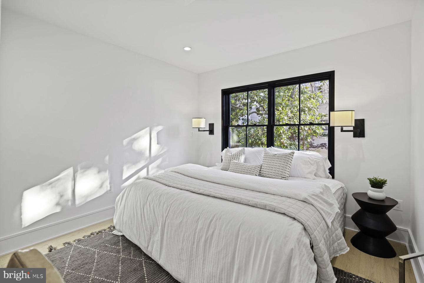 2506 I St NW