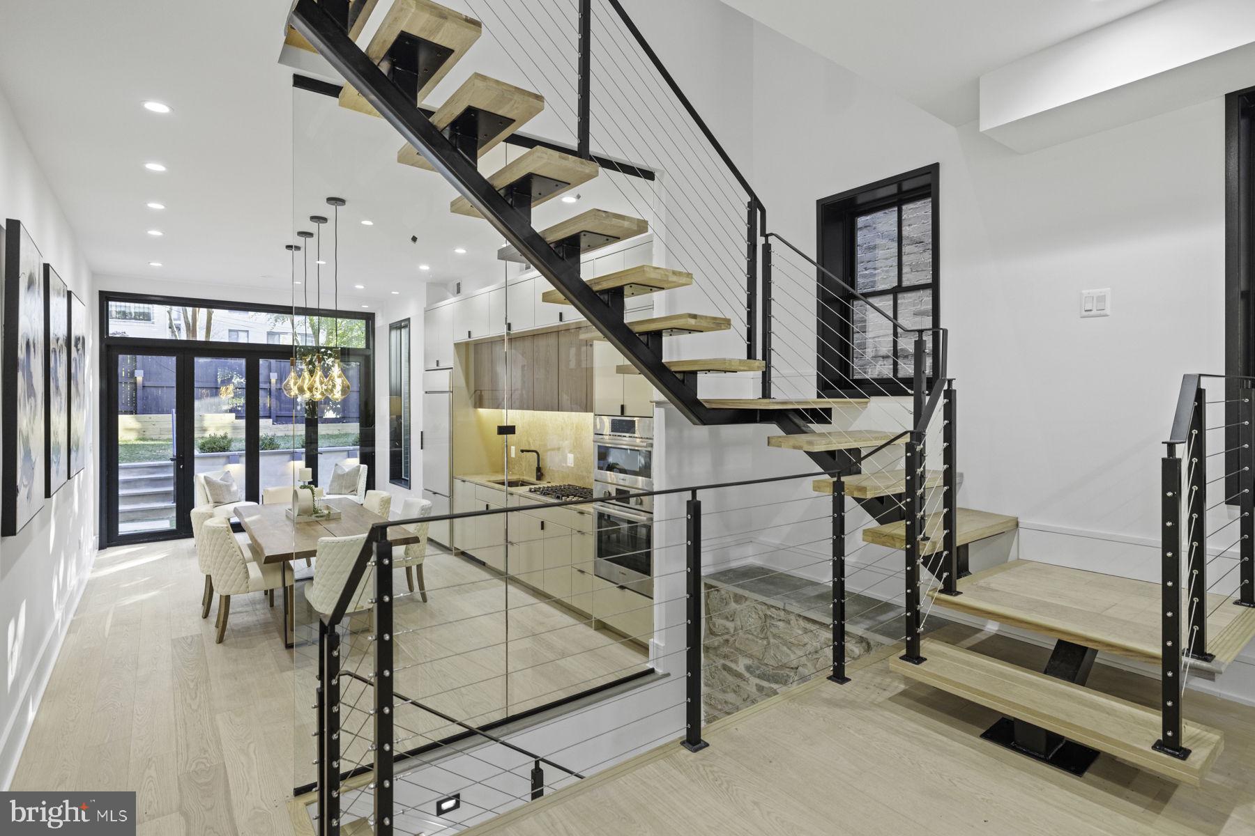2506 I St NW