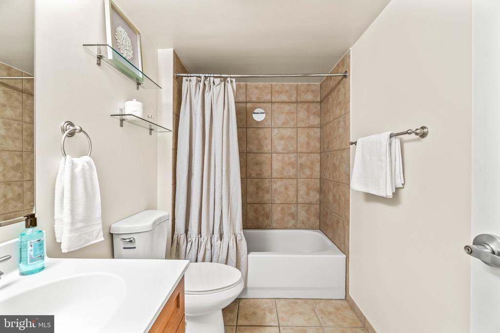 2120 VERMONT AVE NW #21