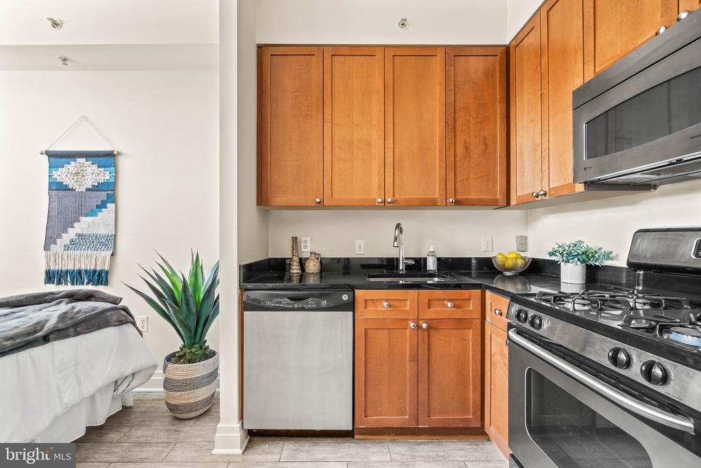 2120 VERMONT AVE NW #21