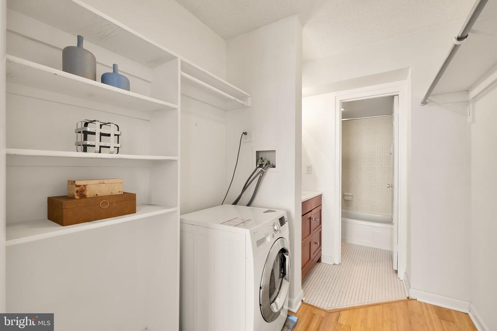 1800 R St NW #807