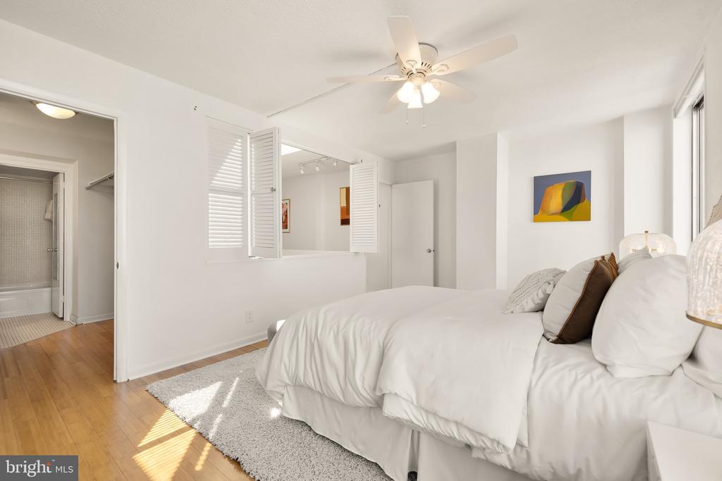 1800 R St NW #807